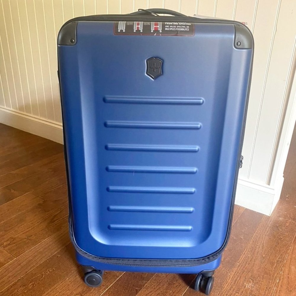 Victorinox Spectra 2.0 Expandable Large Hardside Spinner Suitcase, 30-Inch, Navy